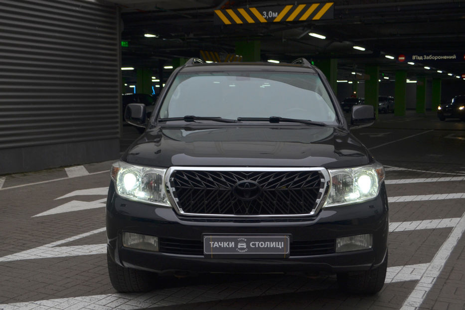Продам Toyota Land Cruiser 200 4.5 TD 4WD AT (235 л.с.) 2010 года в Киеве
