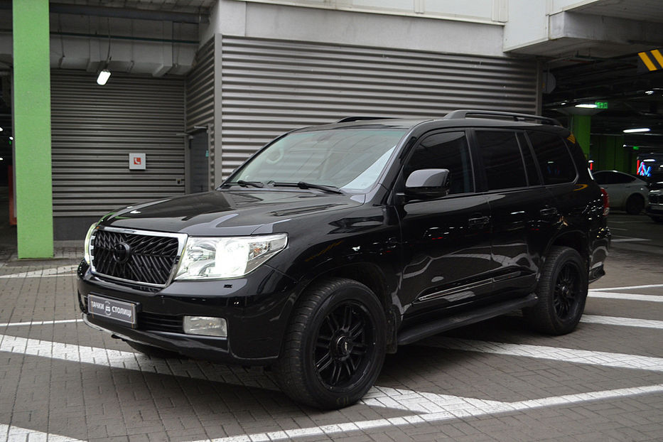 Продам Toyota Land Cruiser 200 4.5 TD 4WD AT (235 л.с.) 2010 года в Киеве
