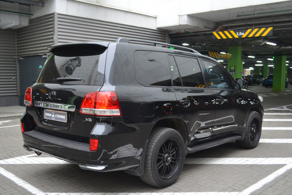 Продам Toyota Land Cruiser 200 4.5 TD 4WD AT (235 л.с.) 2010 года в Киеве