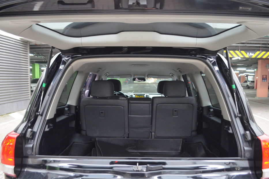 Продам Toyota Land Cruiser 200 4.5 TD 4WD AT (235 л.с.) 2010 года в Киеве