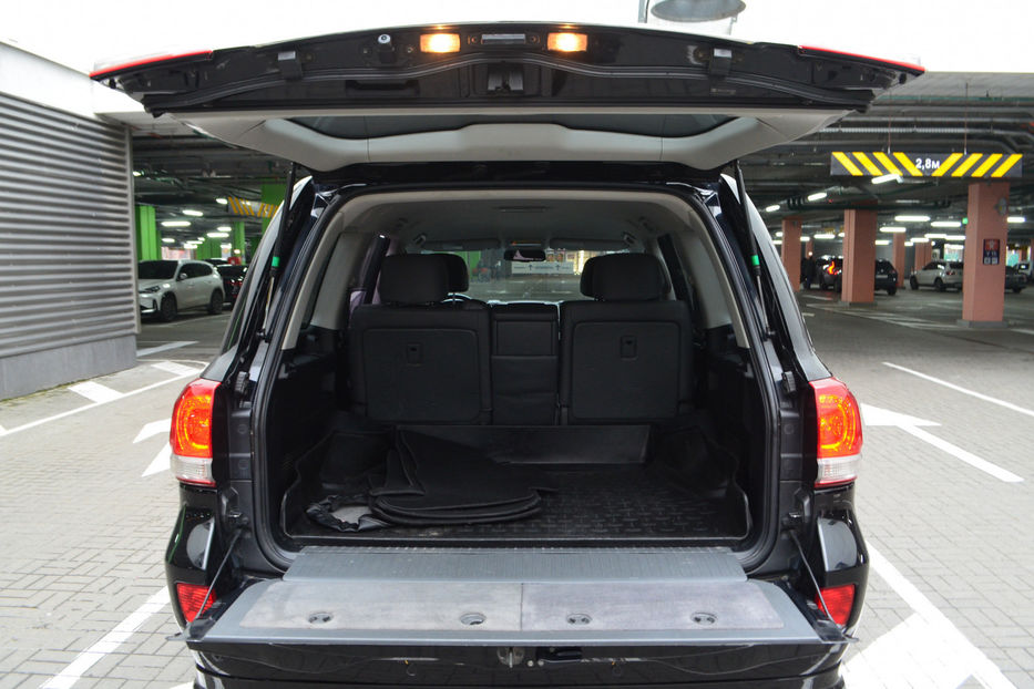 Продам Toyota Land Cruiser 200 4.5 TD 4WD AT (235 л.с.) 2010 года в Киеве