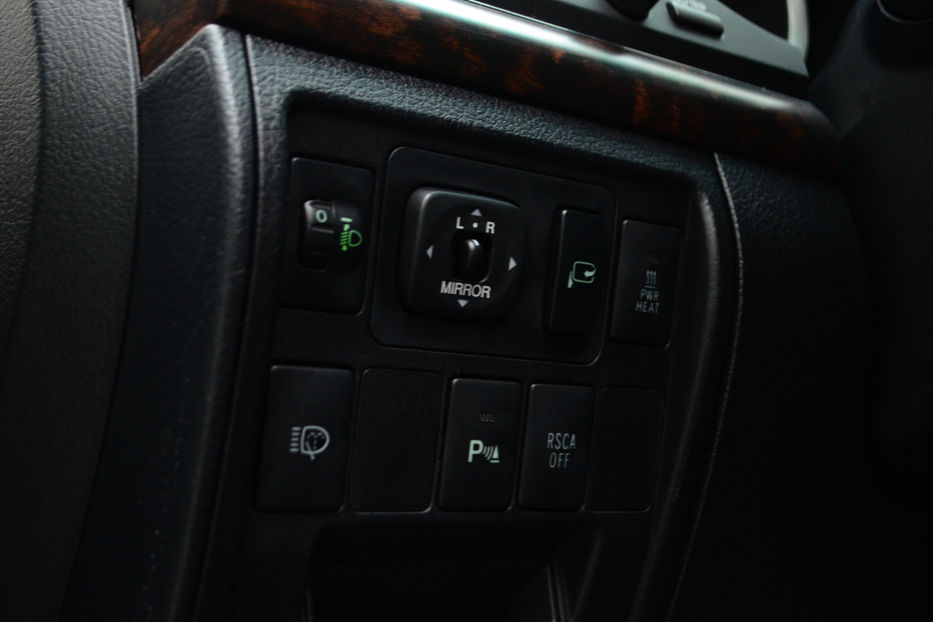 Продам Toyota Land Cruiser 200 4.5 TD 4WD AT (235 л.с.) 2010 года в Киеве