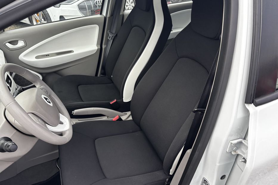 Продам Renault Zoe резерв 2018 года в Львове