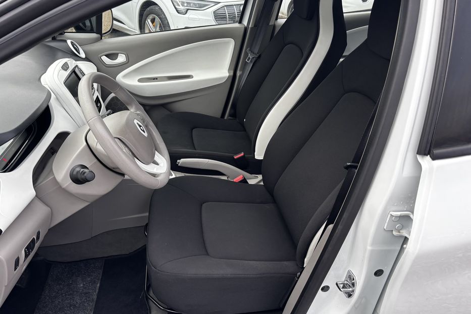 Продам Renault Zoe резерв 2018 года в Львове