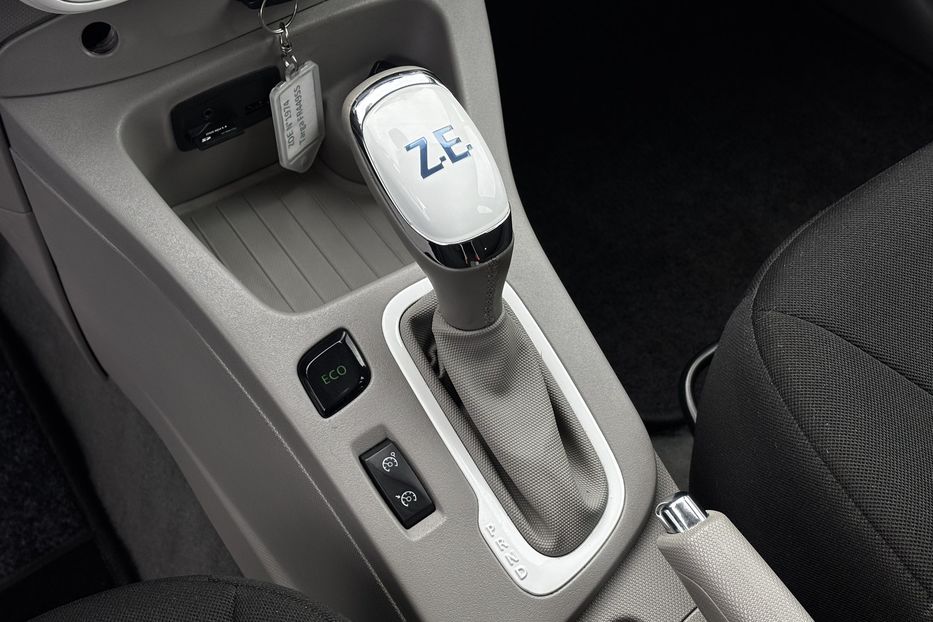 Продам Renault Zoe резерв 2018 года в Львове