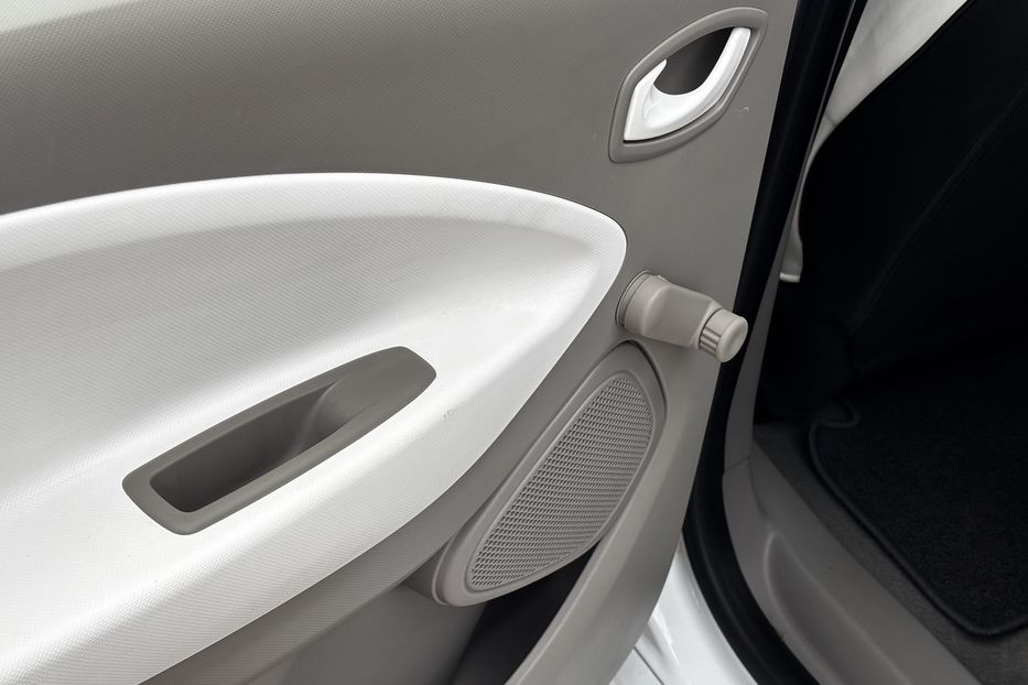 Продам Renault Zoe резерв 2018 года в Львове