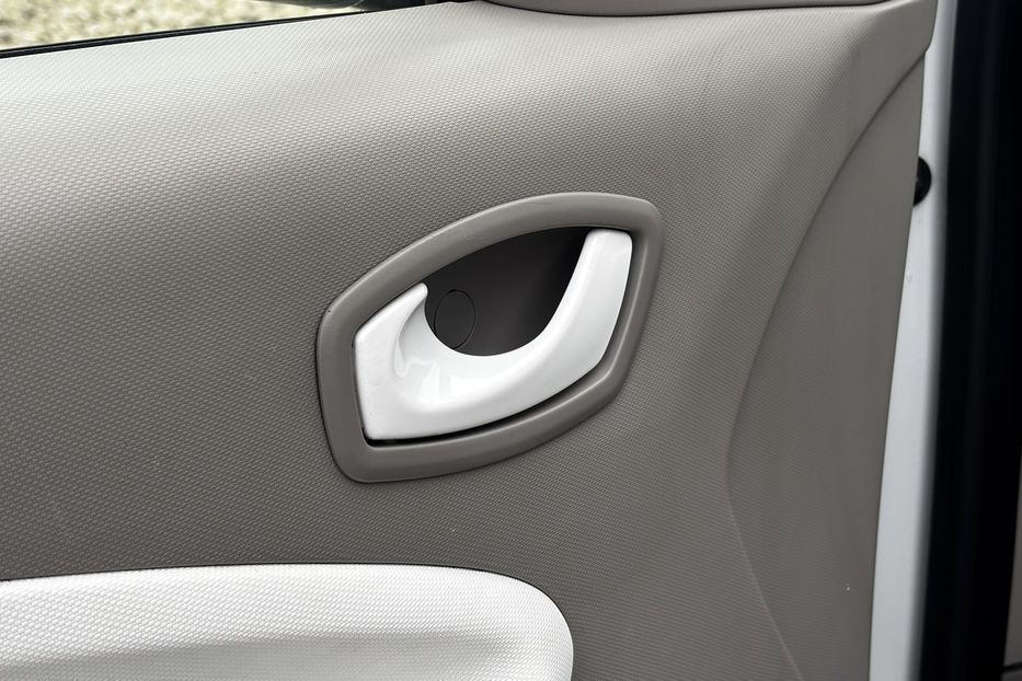 Продам Renault Zoe резерв 2018 года в Львове