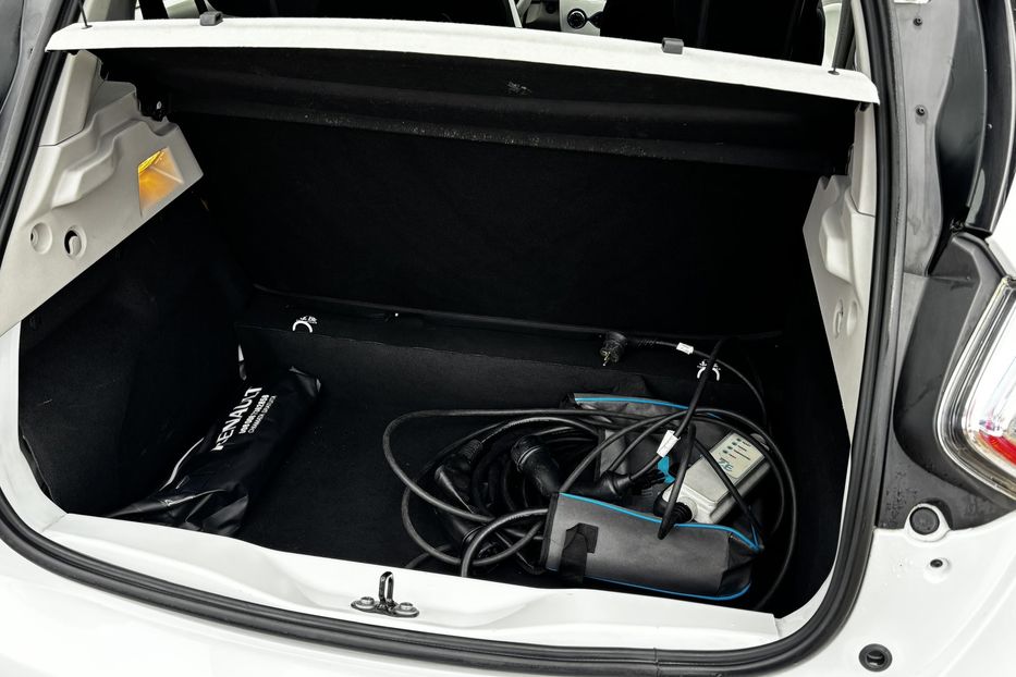 Продам Renault Zoe резерв 2018 года в Львове