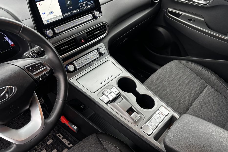 Продам Hyundai Kona 64 KW авто у Львові  2020 года в Львове