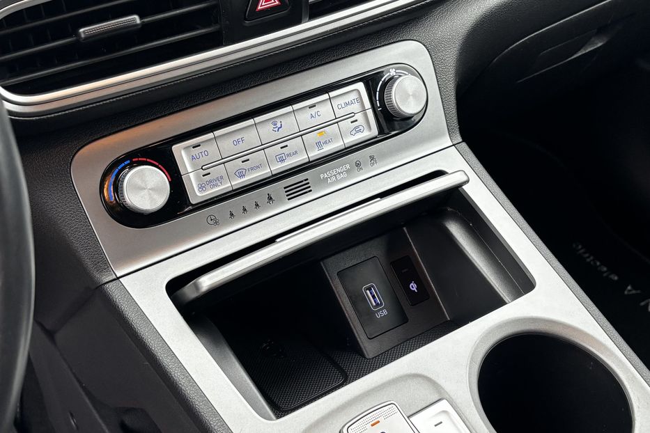 Продам Hyundai Kona 64 KW авто у Львові  2020 года в Львове