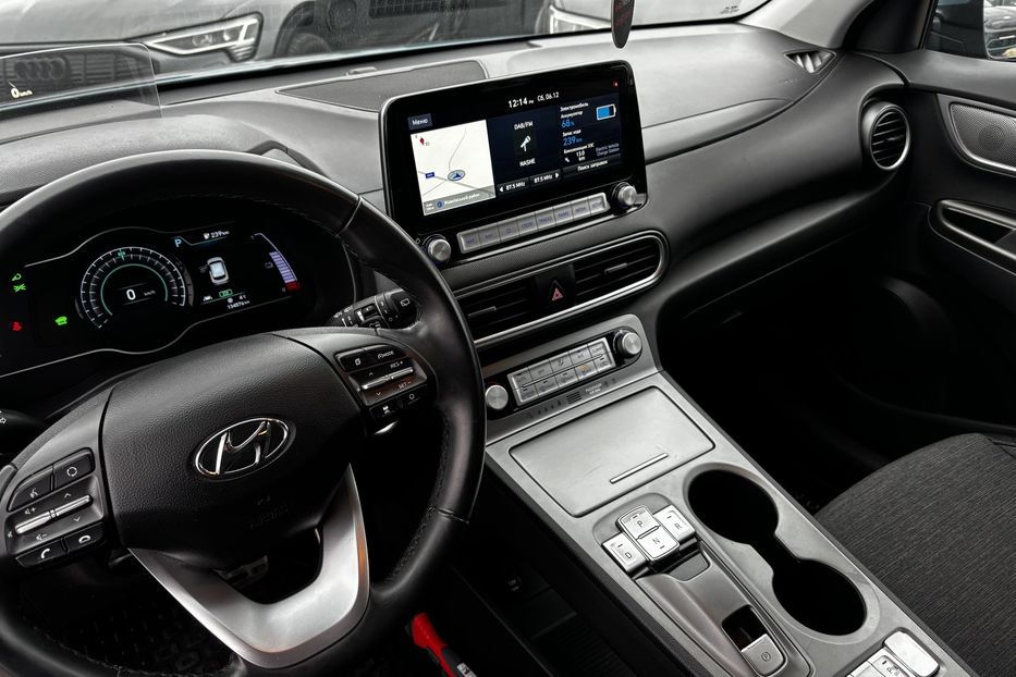 Продам Hyundai Kona 64 KW авто у Львові  2020 года в Львове