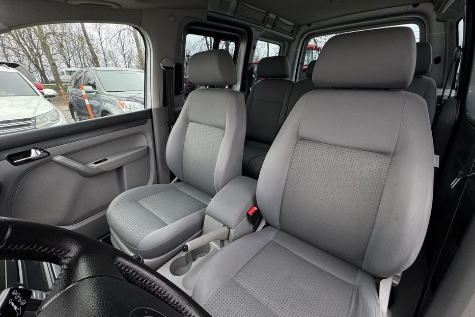 Продам Volkswagen Caddy пасс. 2009 года в г. Умань, Черкасская область