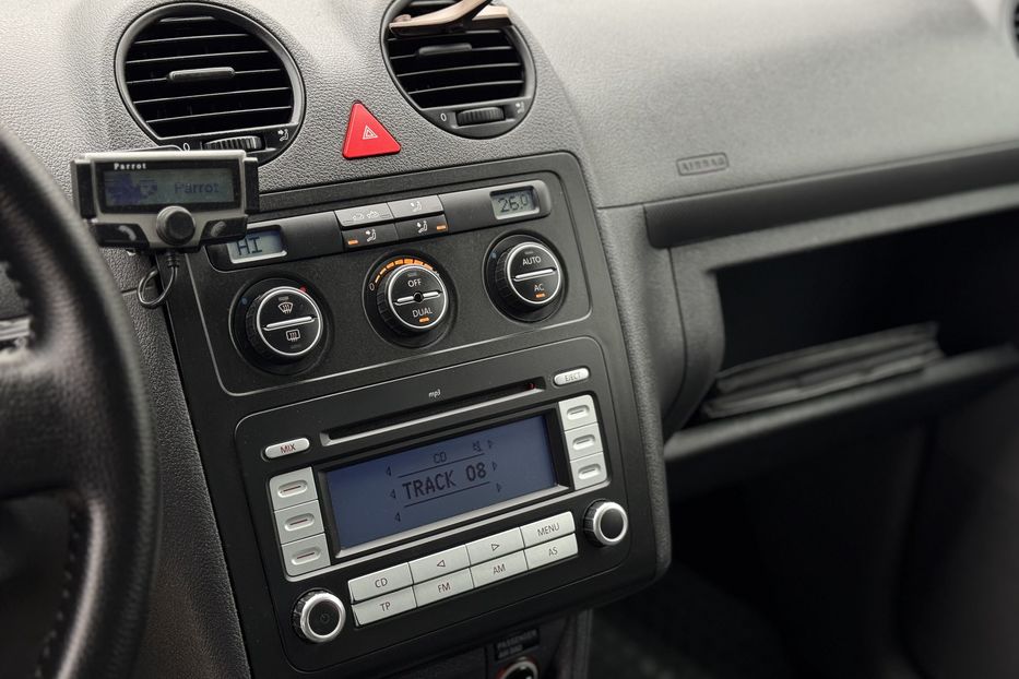 Продам Volkswagen Caddy пасс. 2009 года в г. Умань, Черкасская область