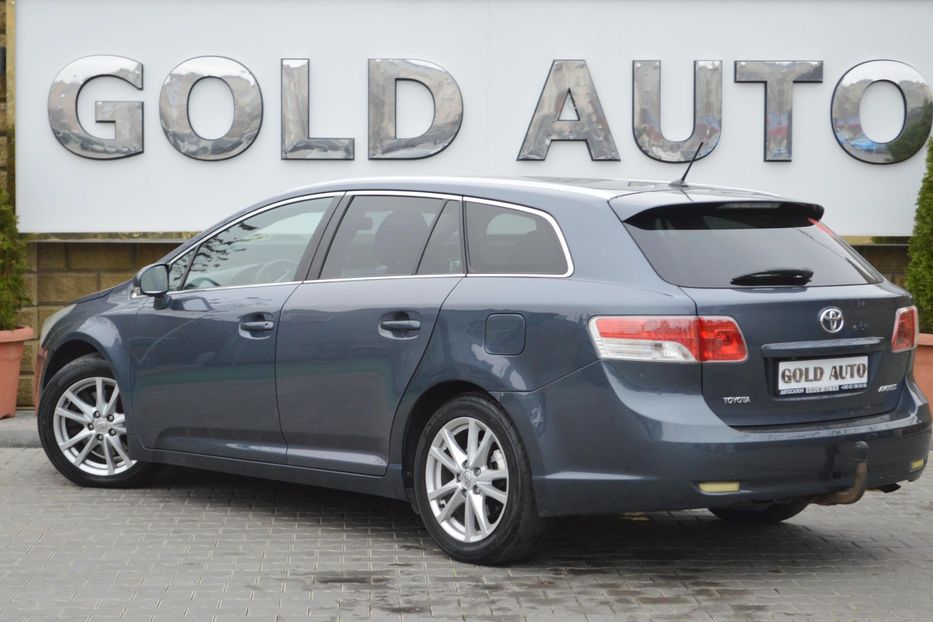 Продам Toyota Avensis 2010 года в Одессе