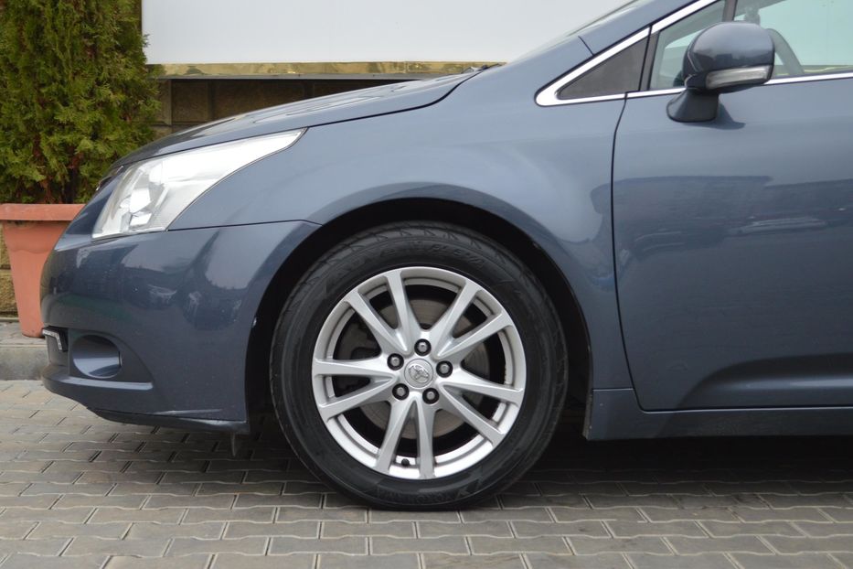 Продам Toyota Avensis 2010 года в Одессе