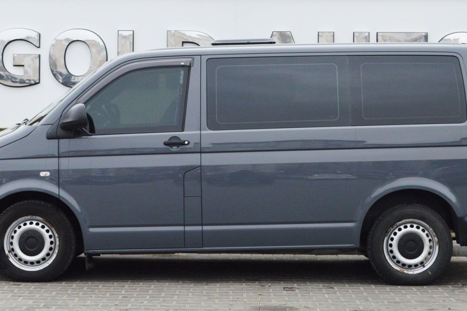 Продам Volkswagen T5 (Transporter) пасс. 2014 года в Одессе