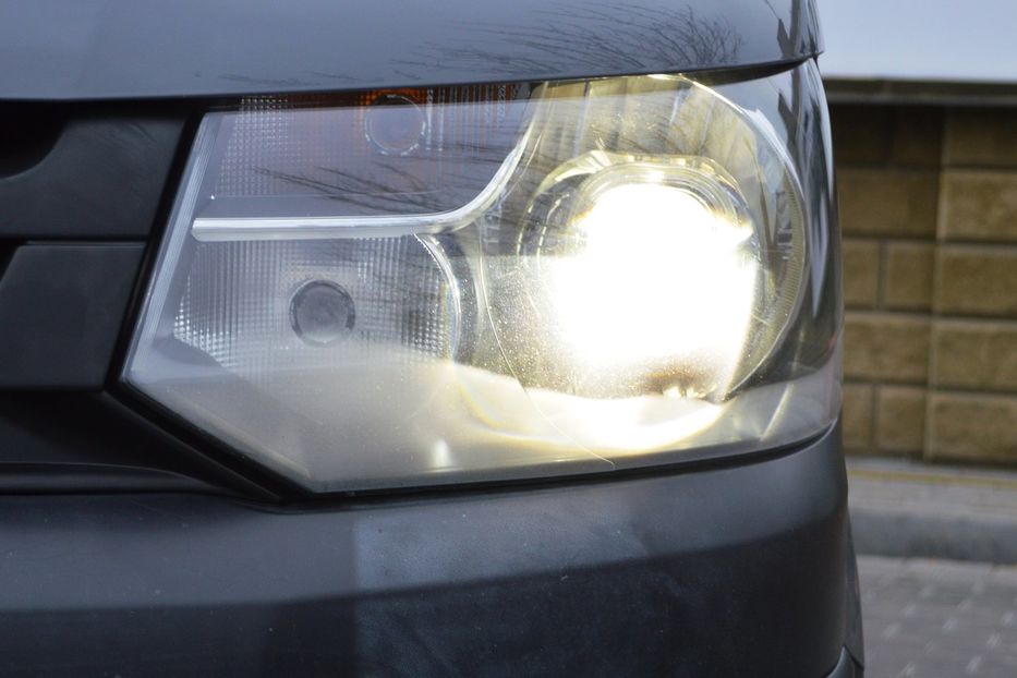 Продам Volkswagen T5 (Transporter) пасс. 2014 года в Одессе