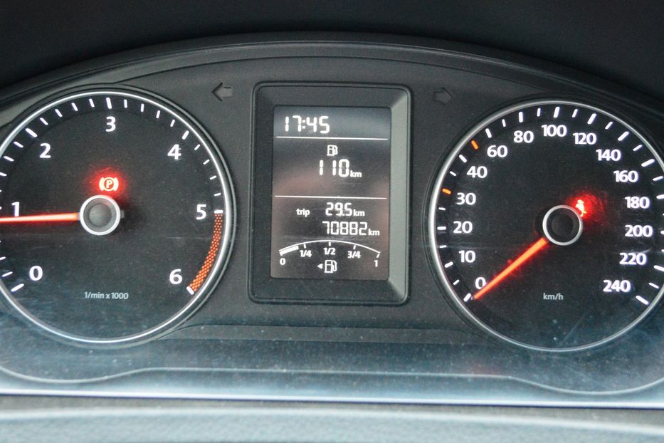 Продам Volkswagen T5 (Transporter) пасс. 2014 года в Одессе