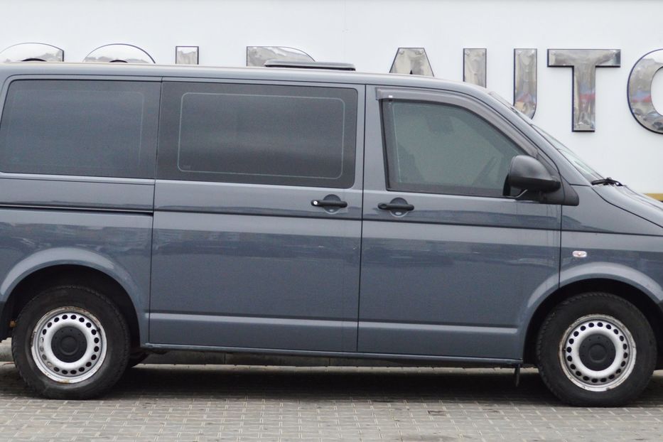 Продам Volkswagen T5 (Transporter) пасс. 2014 года в Одессе