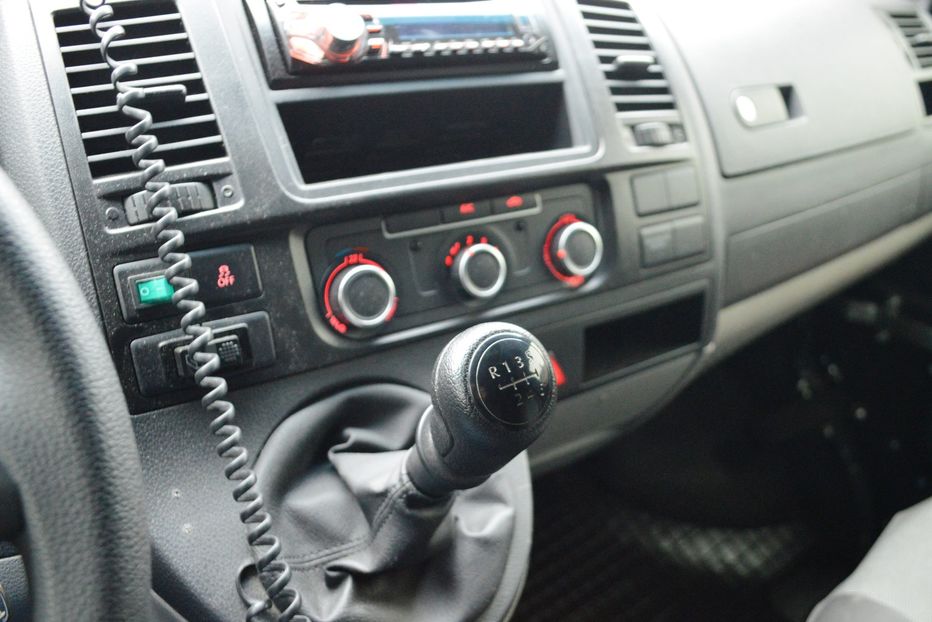 Продам Volkswagen T5 (Transporter) пасс. 2014 года в Одессе