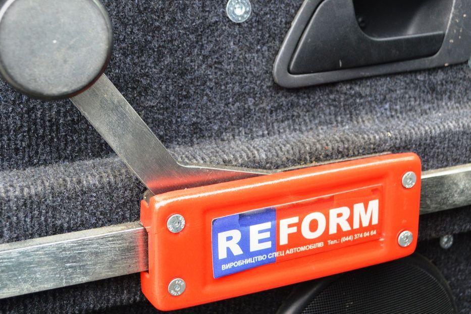 Продам Volkswagen T5 (Transporter) пасс. 2014 года в Одессе