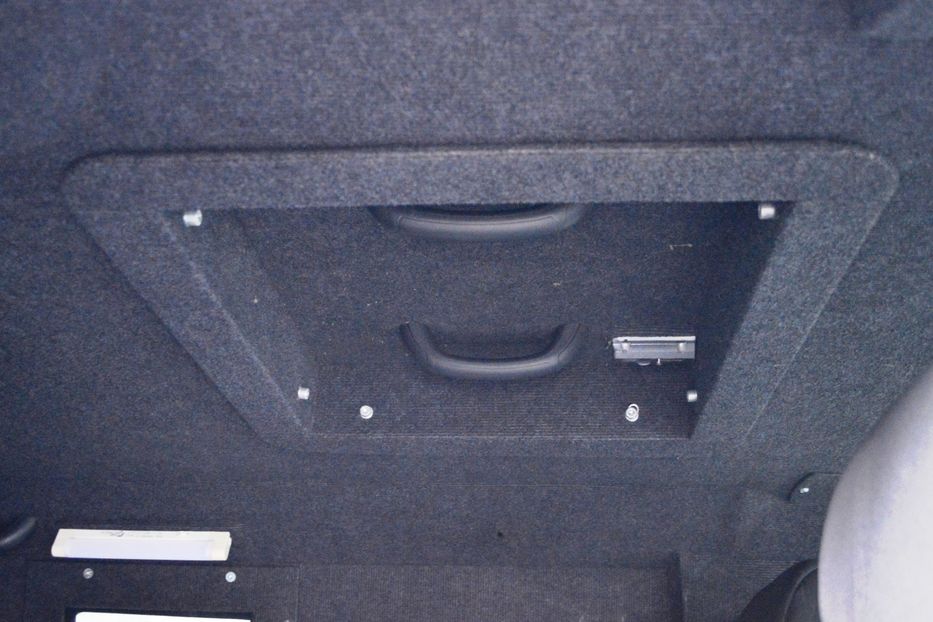 Продам Volkswagen T5 (Transporter) пасс. 2014 года в Одессе