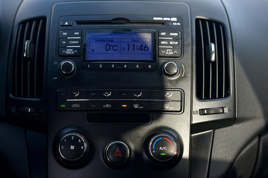 Продам Hyundai i30  1.6 CRDi MT (90 л.с.) 2011 года в Киеве