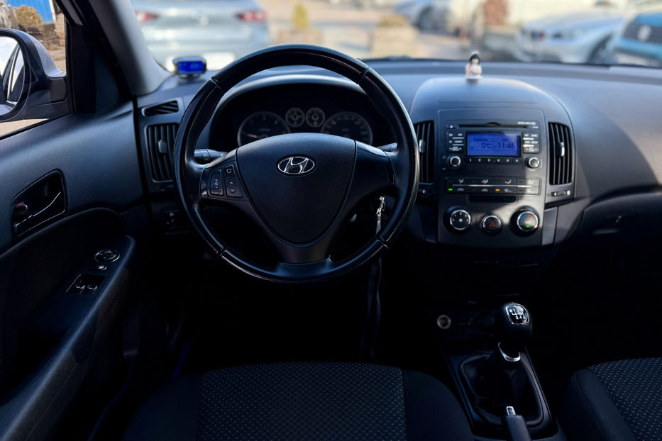 Продам Hyundai i30  1.6 CRDi MT (90 л.с.) 2011 года в Киеве