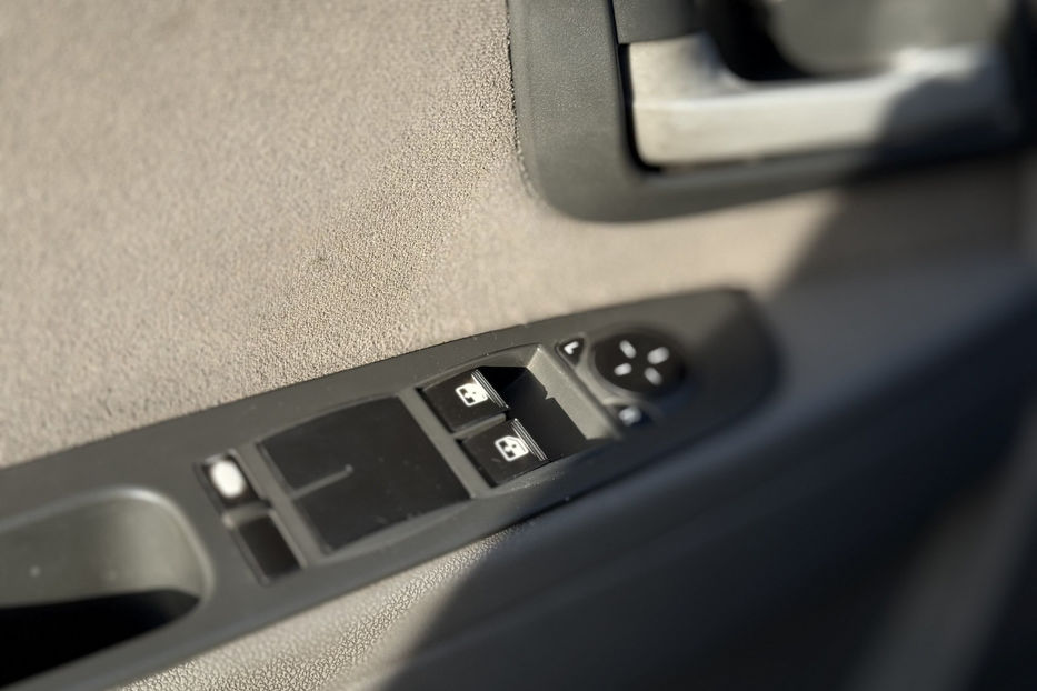 Продам ВАЗ Приора 1.6 MT (98 к.с.) 2009 года в Киеве