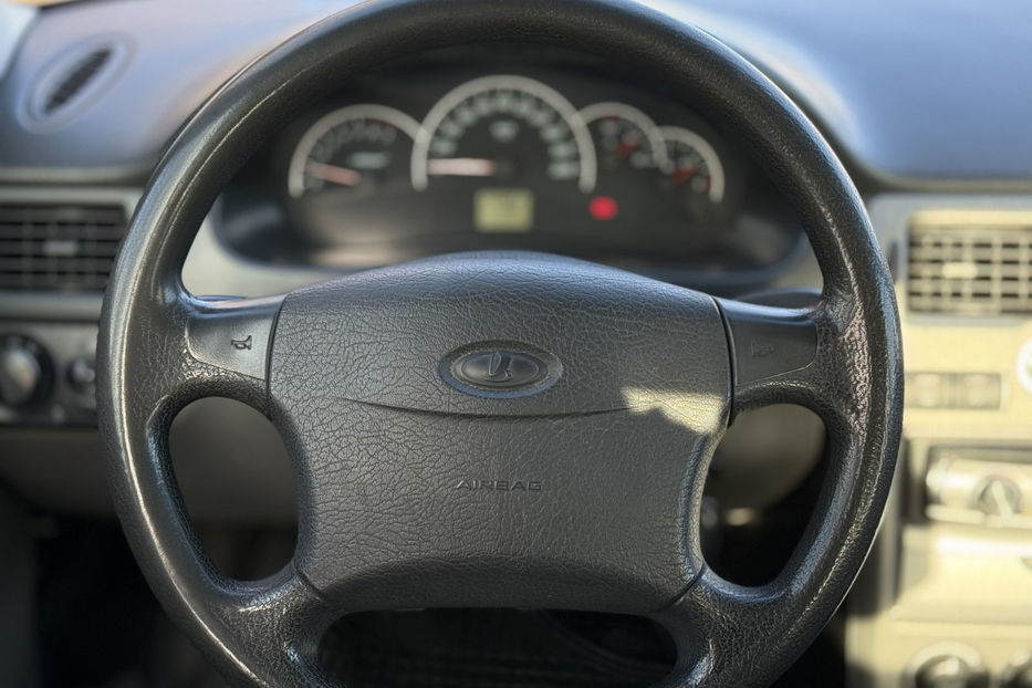 Продам ВАЗ Приора 1.6 MT (98 к.с.) 2009 года в Киеве