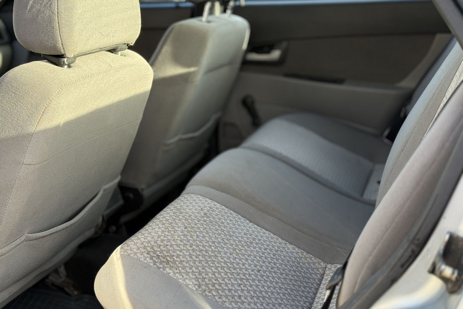 Продам ВАЗ Приора 1.6 MT (98 к.с.) 2009 года в Киеве