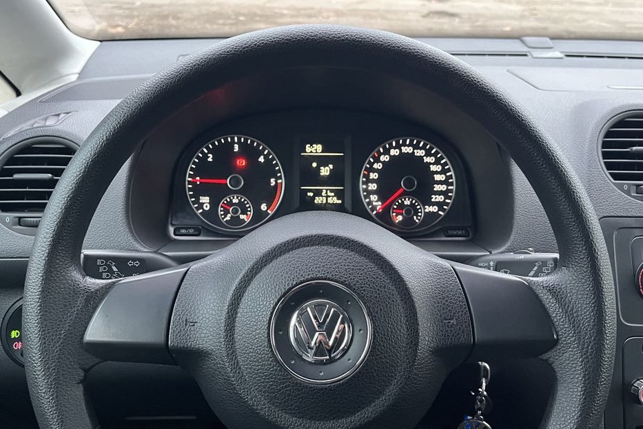 Продам Volkswagen Caddy пасс. Comfortline  2013 года в Николаеве