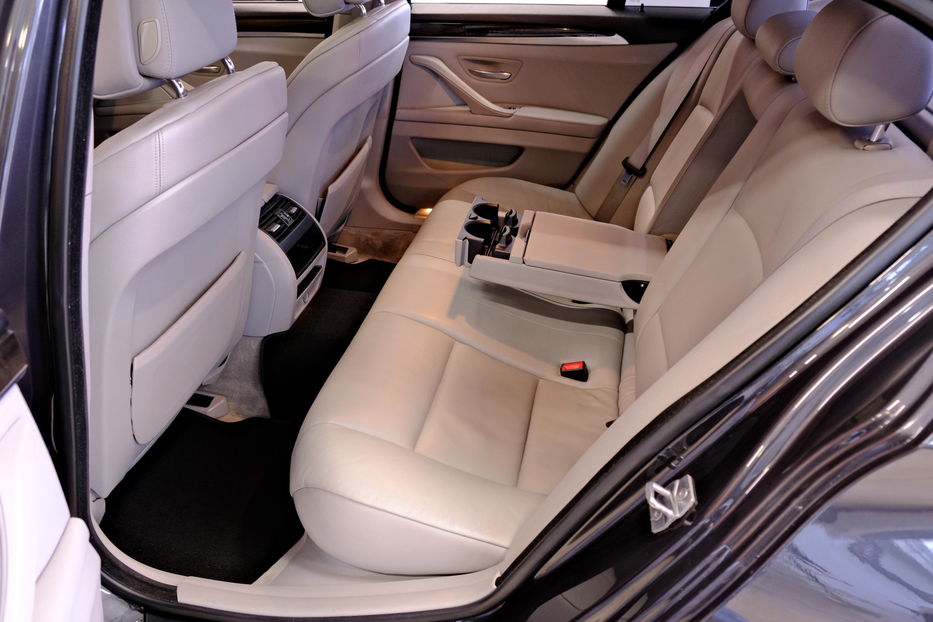 Продам BMW 528 i 2013 года в Одессе