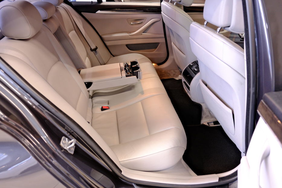 Продам BMW 528 i 2013 года в Одессе