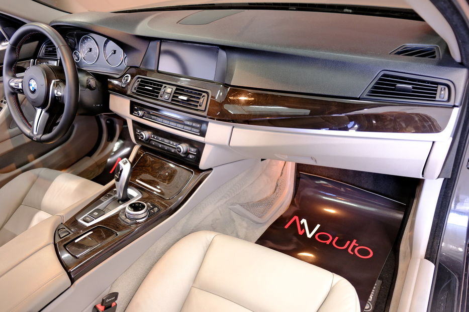 Продам BMW 528 i 2013 года в Одессе