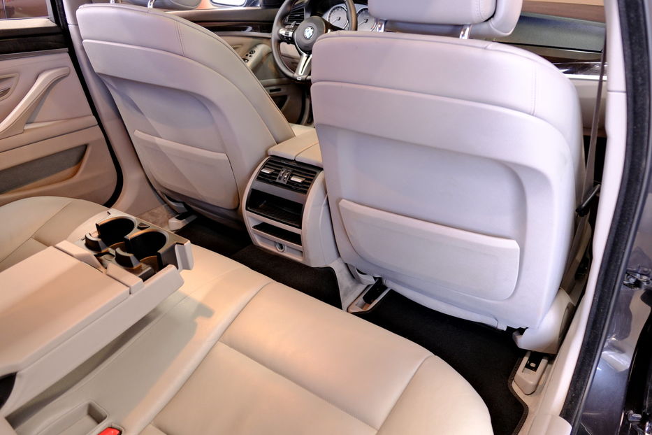 Продам BMW 528 i 2013 года в Одессе