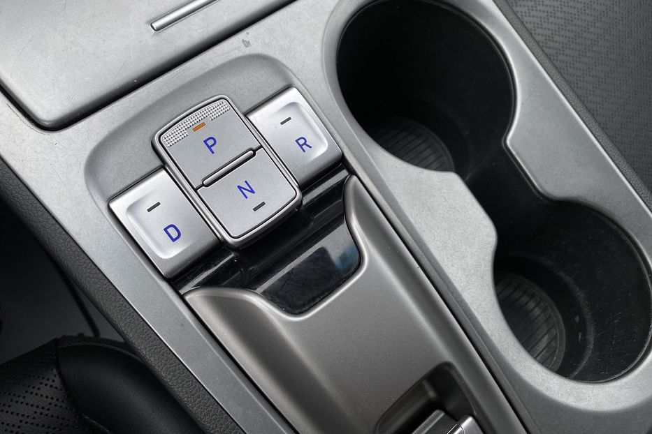 Продам Hyundai Kona 2018 года в Луцке