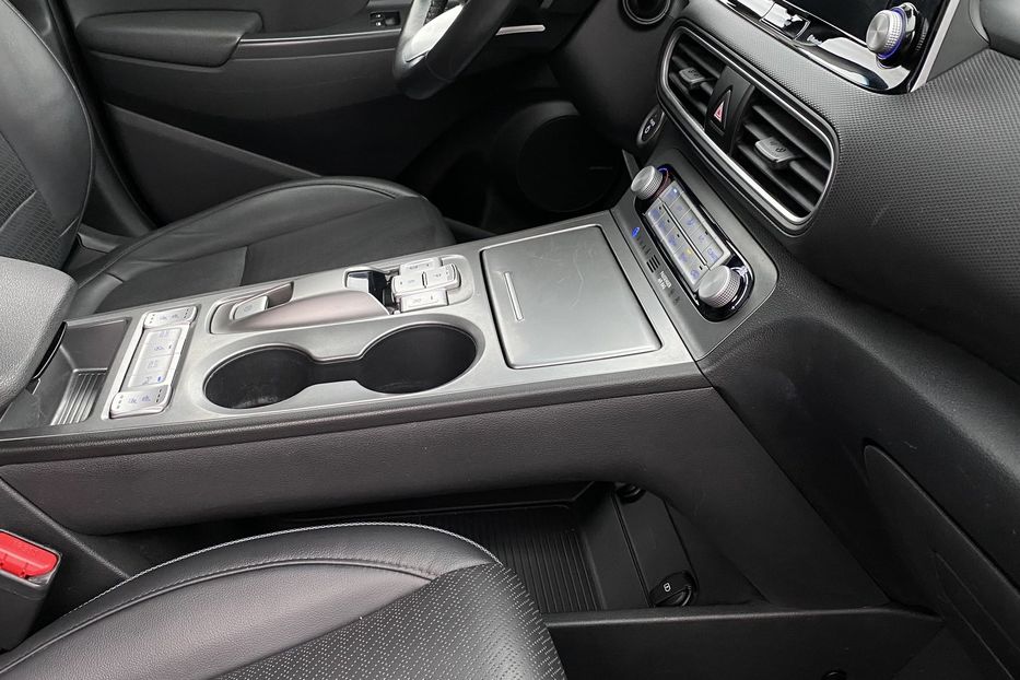 Продам Hyundai Kona 2018 года в Луцке