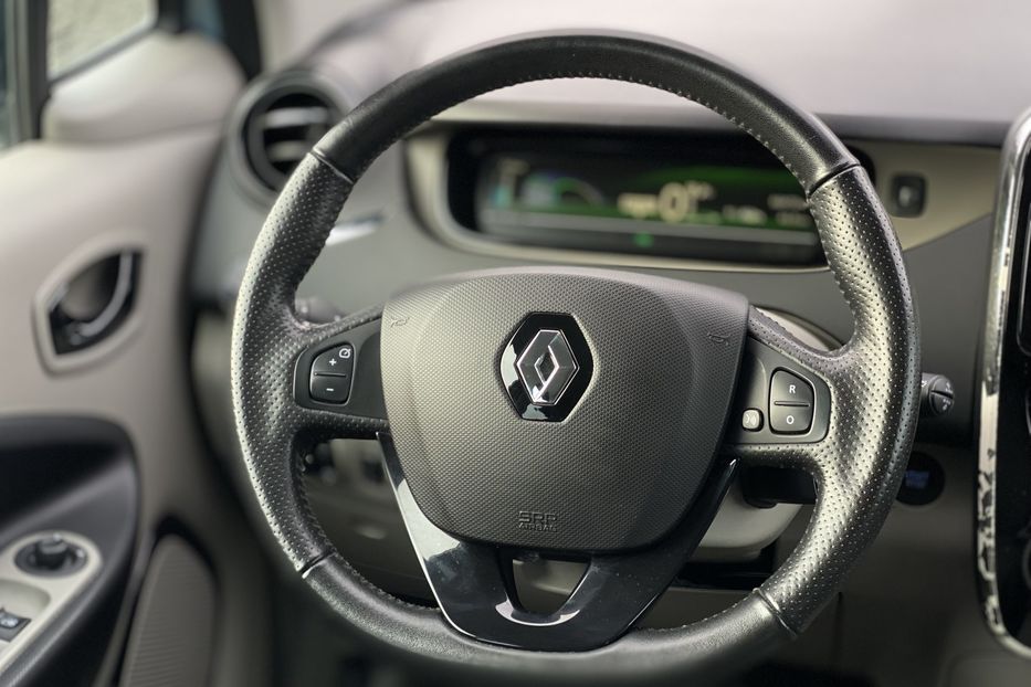 Продам Renault Zoe 2015 года в Луцке