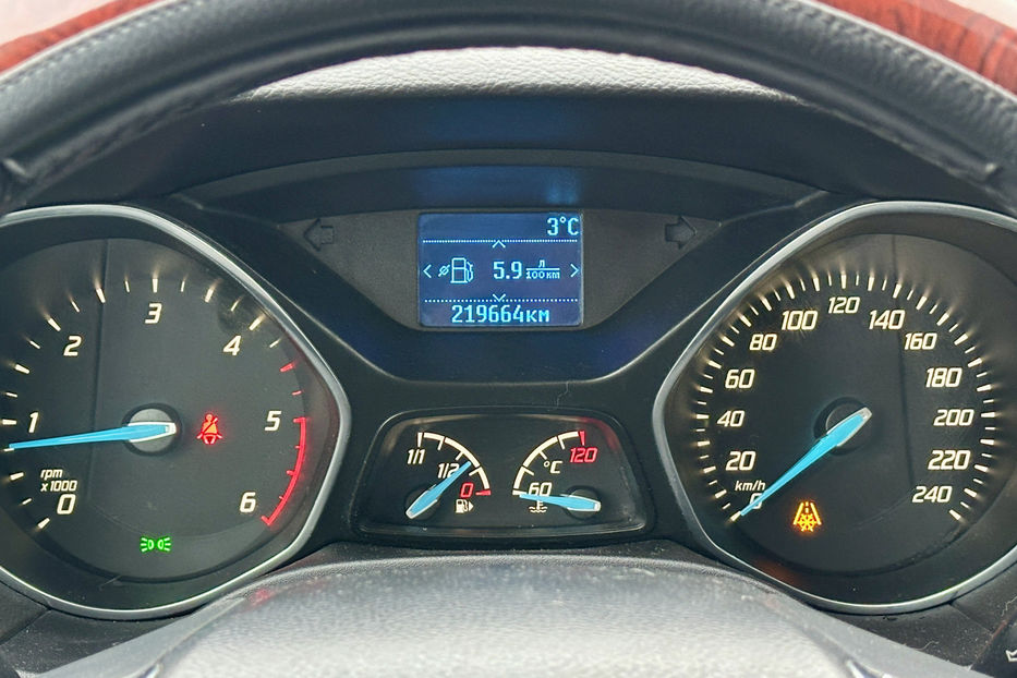 Продам Ford Focus 1.6 TDCi МТ (115 к.с.) 2013 года в Киеве