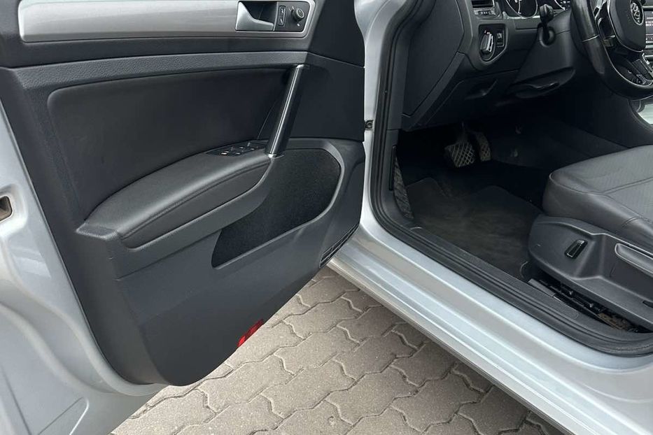 Продам Volkswagen e-Golf 24 кВт. 2014 года в Львове