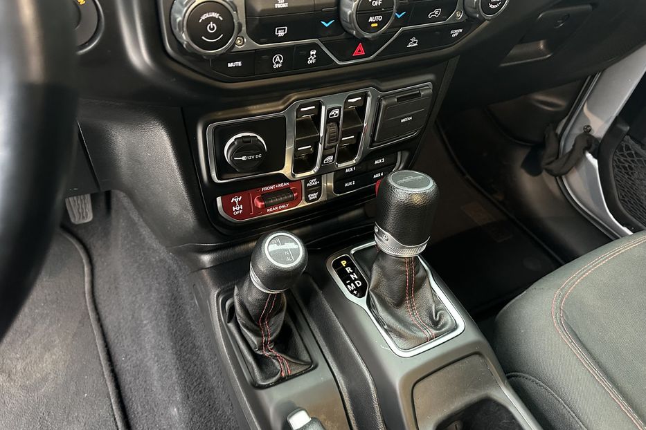 Продам Jeep Wrangler Gladiator Rubicon 2022 года в Киеве