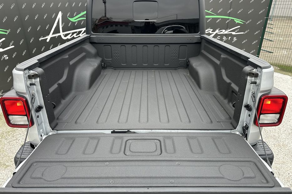 Продам Jeep Wrangler Gladiator Rubicon 2022 года в Киеве