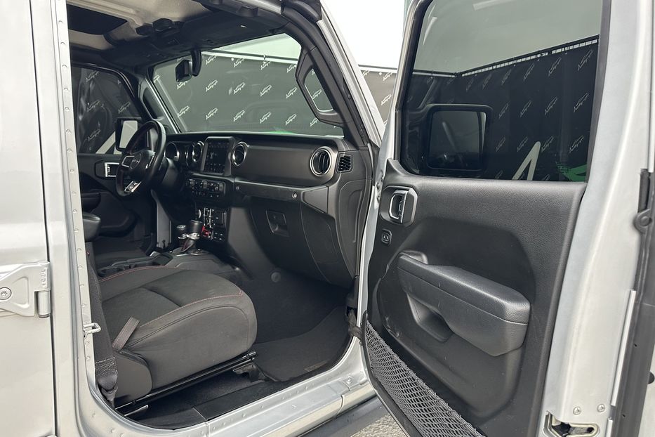 Продам Jeep Wrangler Gladiator Rubicon 2022 года в Киеве