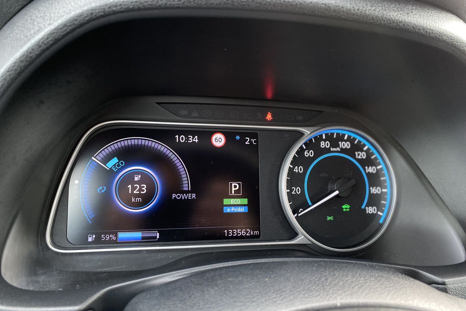 Продам Nissan Leaf 40 kw 2018 года в Луцке