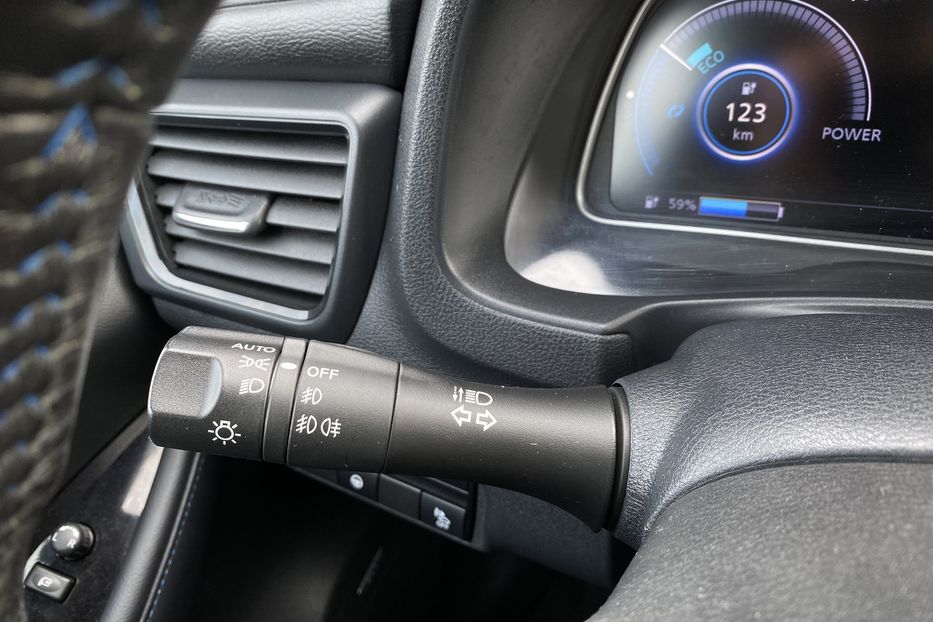 Продам Nissan Leaf 40 kw 2018 года в Луцке