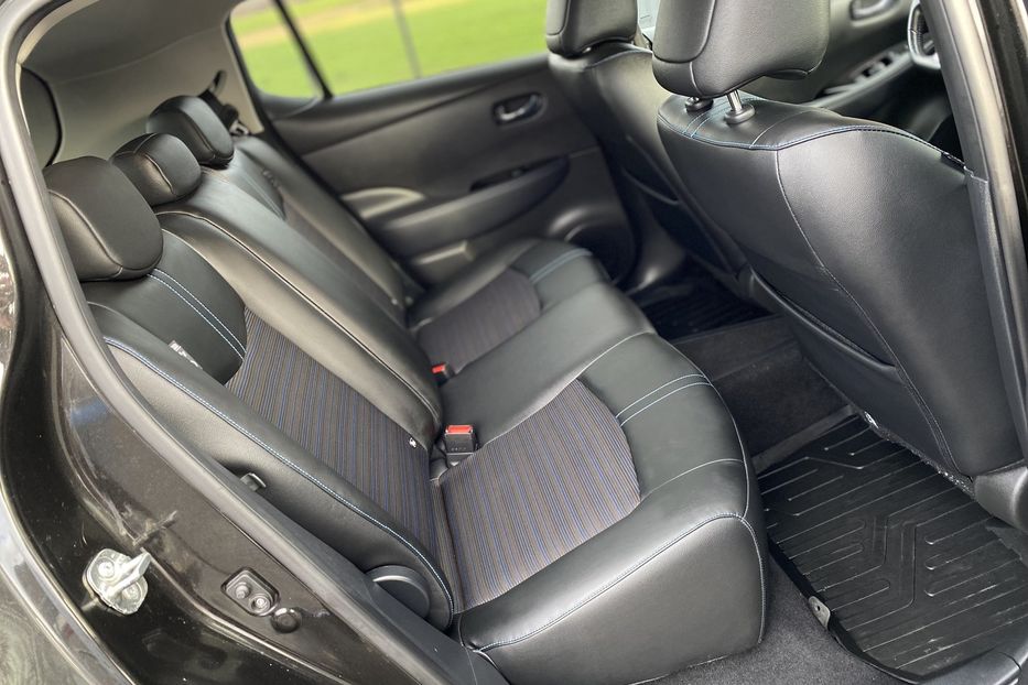 Продам Nissan Leaf 40 kw 2018 года в Луцке