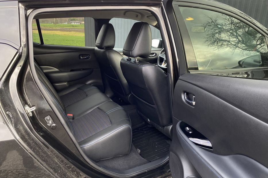 Продам Nissan Leaf 40 kw 2018 года в Луцке