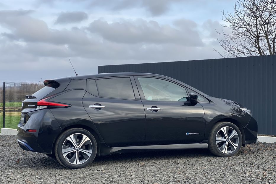 Продам Nissan Leaf 40 kw 2018 года в Луцке