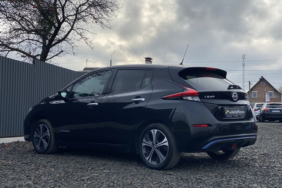 Продам Nissan Leaf 40 kw 2018 года в Луцке